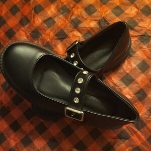 BLACK chuncky MaryJanes size 6